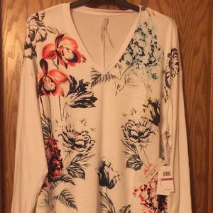 Melissa McCarthy Long blouse